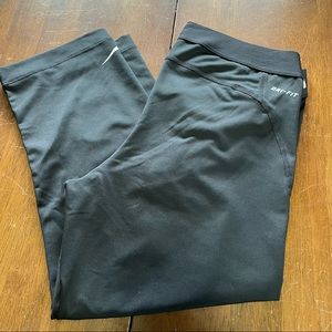 Nike Pro black capri leggings